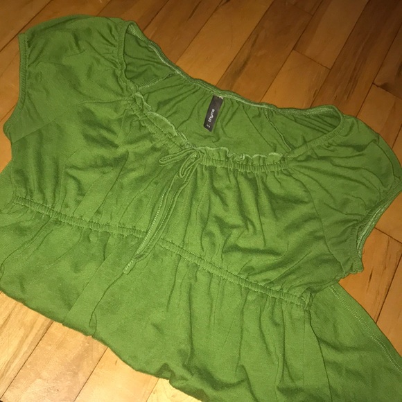 Green T-shirt - Picture 3 of 3